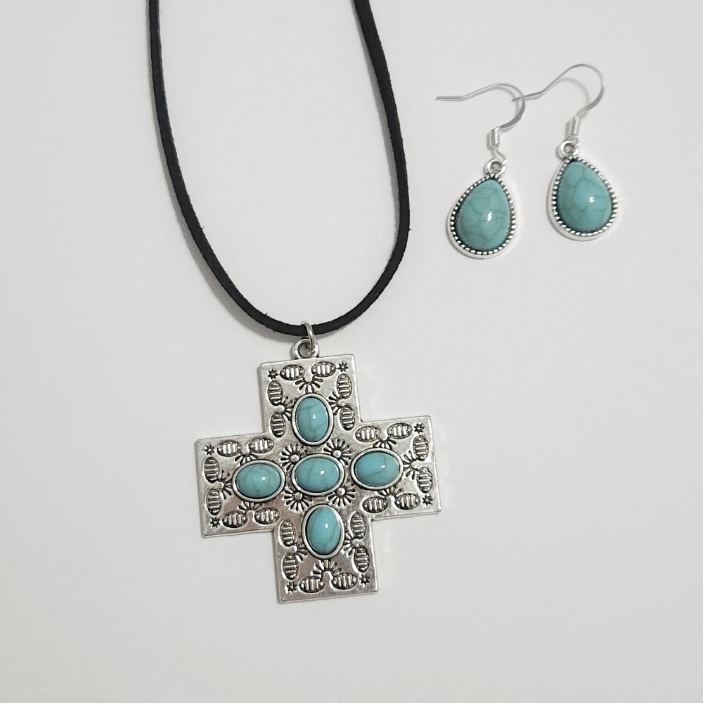 Western Style Turquoise Cross Necklace Set